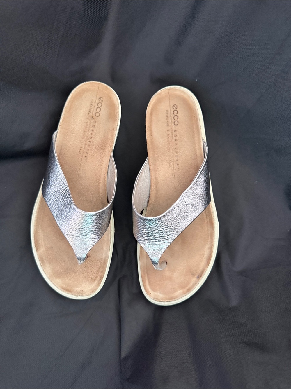 Ecco Women's Metallic Silver Leather Thong Sandals